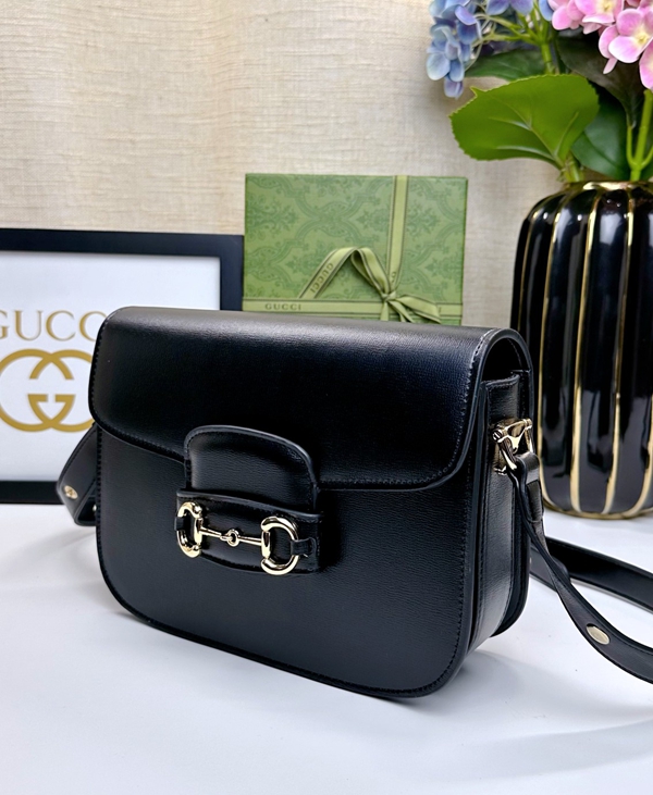 激安グッチバッグコピー側面デザイン